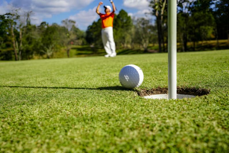 How long does 18 holes of golf take?
