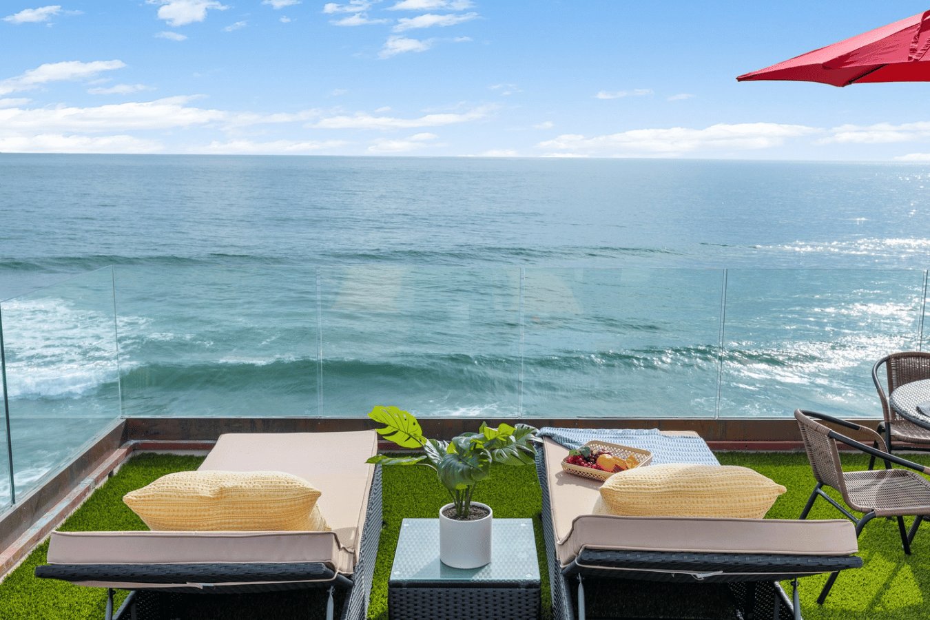 829-X BEACHFRONT 12 BEDROOMS 12 BATHROOMS