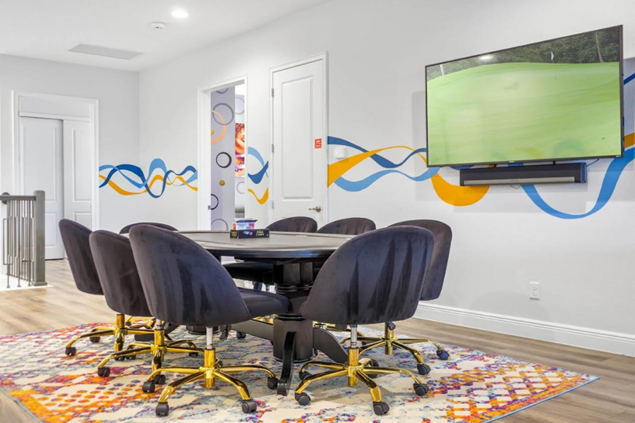 Orlando - 10 Bedroom Private Vacation Home - Image 5