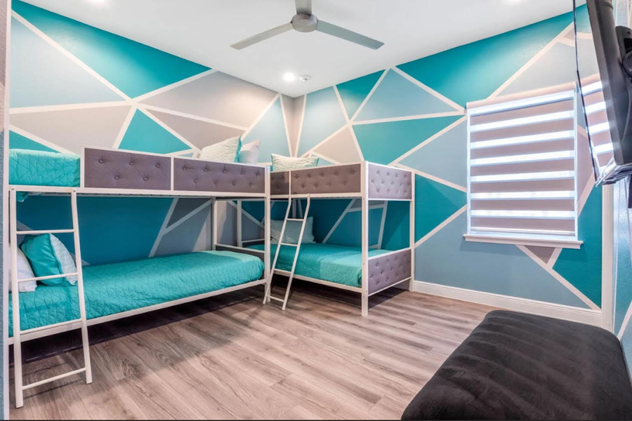 Orlando - 10 Bedroom Private Vacation Home - Image 3