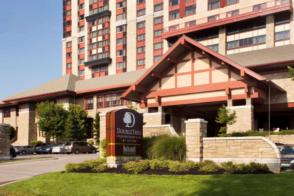 DoubleTree Fallsview