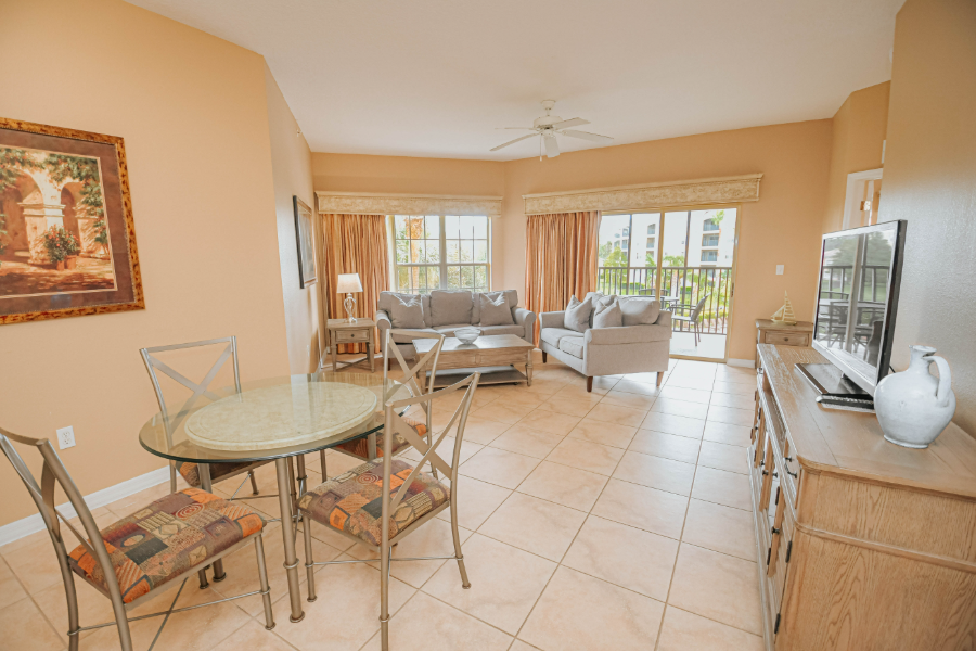 WorldQuest Villas - Image 2