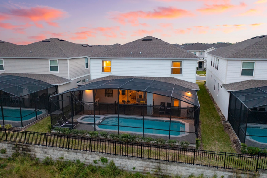 10 Bedroom Vacation Home - 14 Beds - Image 4