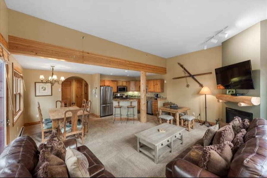 Rocky Mountains - Private Townhome - 4 Bedroom / 3 Bath - Trapper's Crossing - 5 Beds + Sleeper Chair