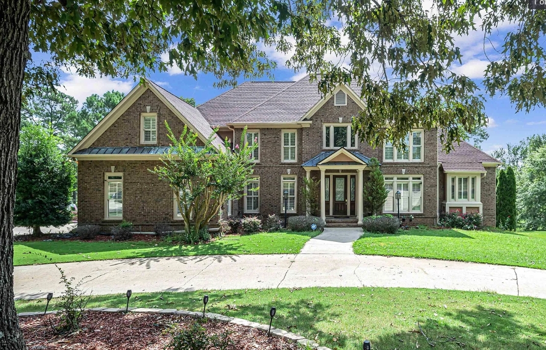 Birmingham - Private Vacation Home on Golf Course - 6 Bed / 6 Bath - 12 Separate Beds + 4 Sleeper Sofas