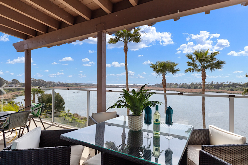 C2375-0 9 Bedroom Waterfront Views of The Ocean - Image 2