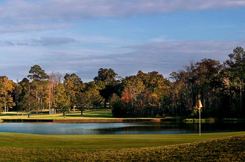 Play at the Magnolia Grove Short Course