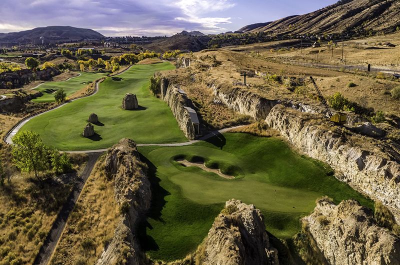 The Denver Downtown Retreat - 4 Nights/3 Rounds at Fossil Trace, Colorado National, and The Ridge at Castle Pines North
